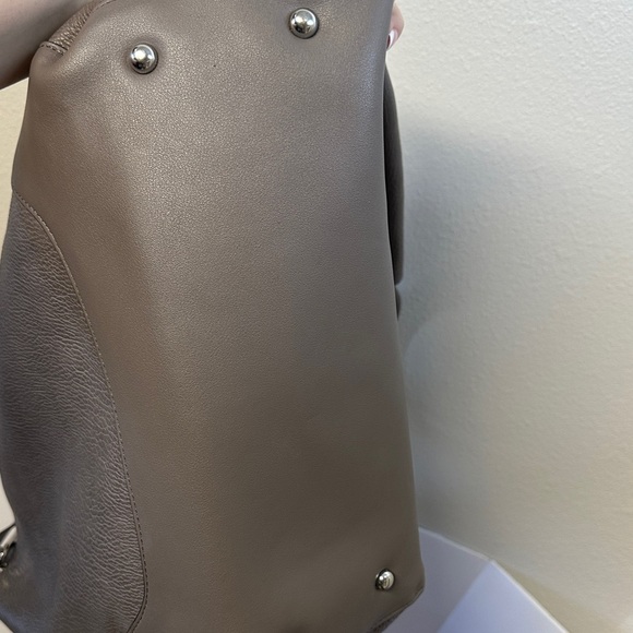 Sondra Roberts Squared Vegan Leather Hobo Style Shoulder Top Handle Bag EUC - Picture 5 of 5